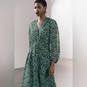 Zara Green and White Long Sleeve Dress